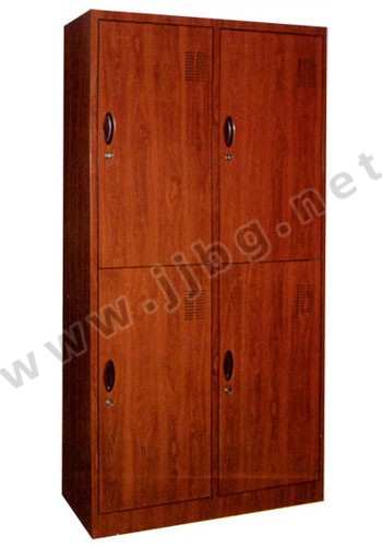 點(diǎn)擊查看商品:四門更衣柜（轉(zhuǎn)?。? width=