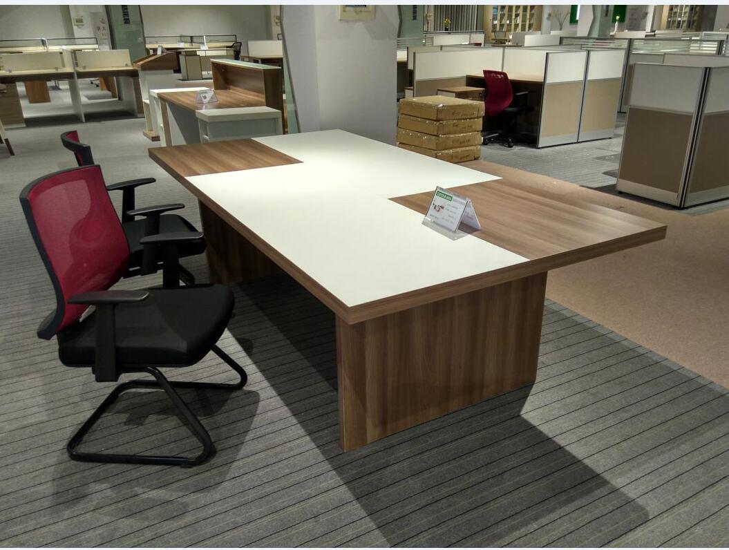 點(diǎn)擊查看商品:會(huì)議桌8